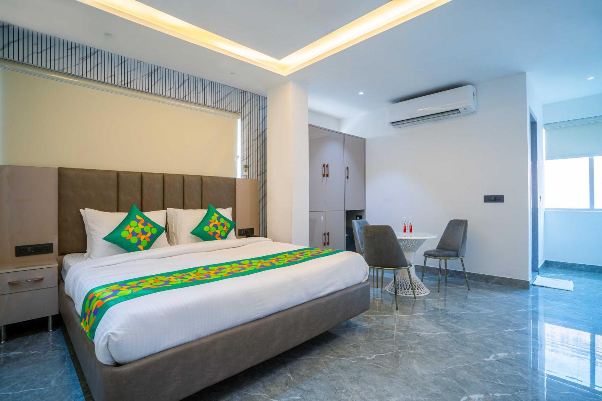 Treebo Gemstone Hotel 3*